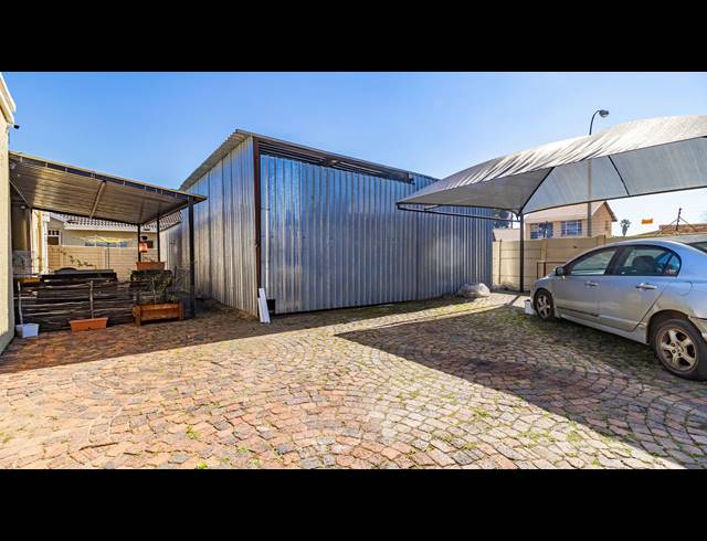 5 BEDROOM HOUSE FOR SALE IN POMONA